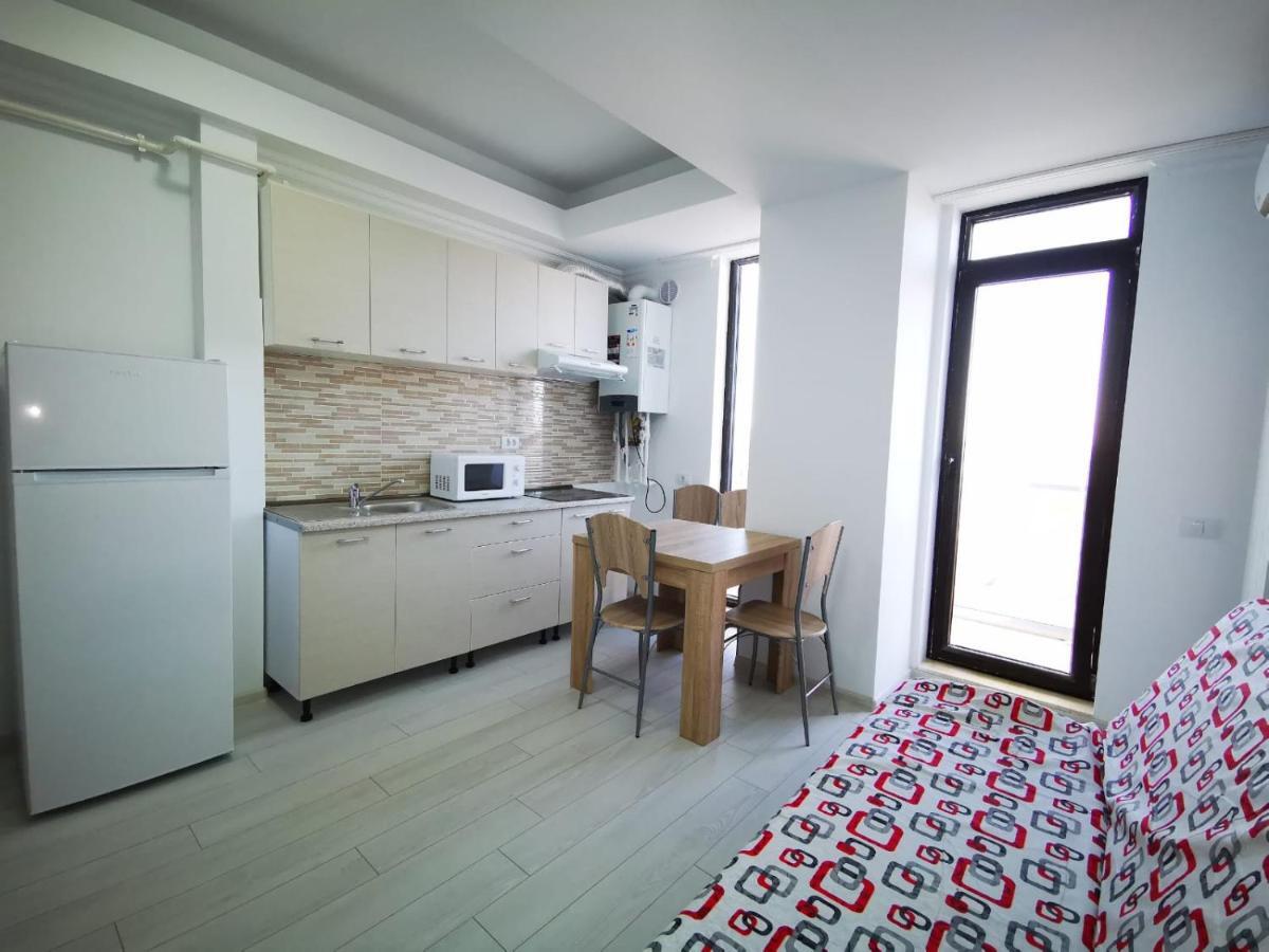 Paradis Apartments - By The Lake Mamaia Exterior foto